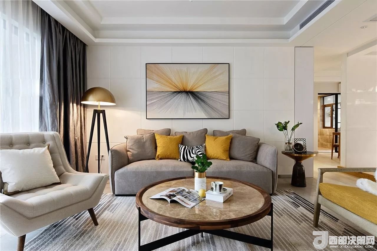 沙發(fā)背景墻選對裝飾畫，才能美了整個客廳空間！
