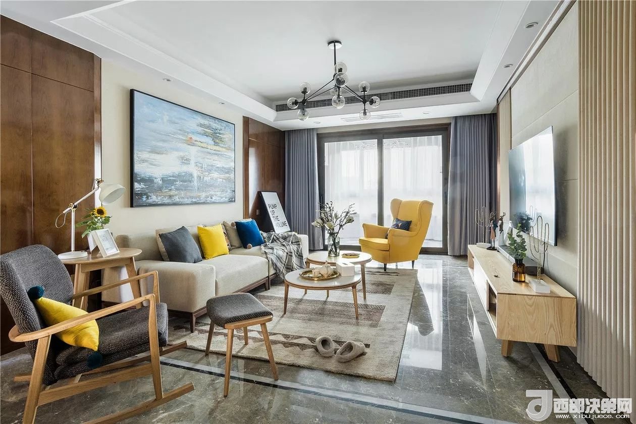 沙發(fā)背景墻選對裝飾畫，才能美了整個客廳空間！