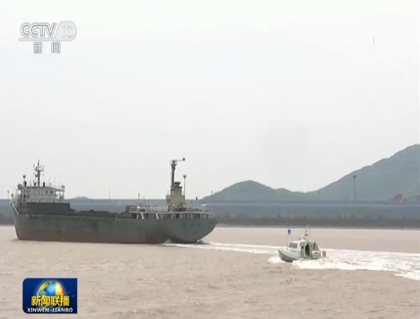 中國(guó)抗疫斗爭(zhēng)的生動(dòng)實(shí)踐:讓黨旗在抗疫斗爭(zhēng)一線(xiàn)高高飄揚(yáng)