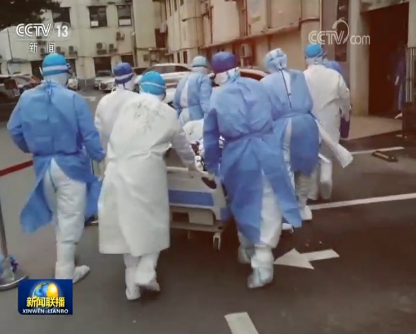 中國(guó)抗疫斗爭(zhēng)的生動(dòng)實(shí)踐:讓黨旗在抗疫斗爭(zhēng)一線(xiàn)高高飄揚(yáng)