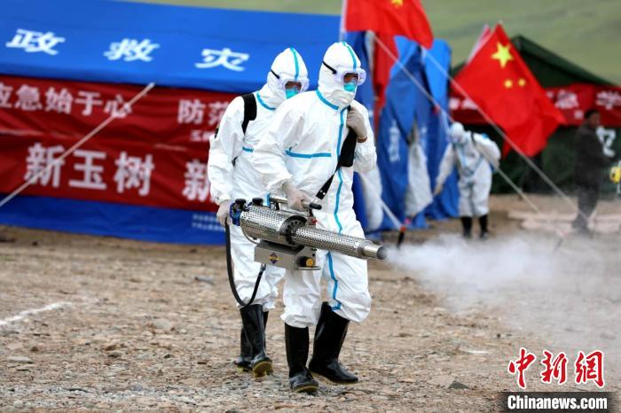 圖為進(jìn)行現(xiàn)場消毒。青海省應(yīng)急廳