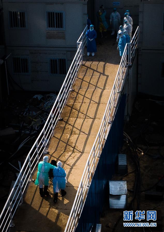 (新華全媒頭條·圖文互動)(15)偉大旗幟引領歷史巨變——習近平新時代中國特色社會主義思想指引“十三五”經濟社會發(fā)展述評