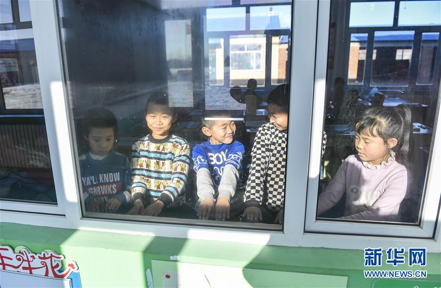 (新華全媒頭條·圖文互動)(14)偉大旗幟引領歷史巨變——習近平新時代中國特色社會主義思想指引“十三五”經濟社會發(fā)展述評